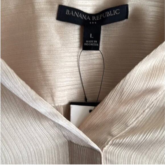 NWT Banana Republic Crinkle Volume-Sleeve Blouse Sz L - Picture 3 of 5